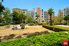 Unfurnished I Close Garden Metro I Well Maintained
