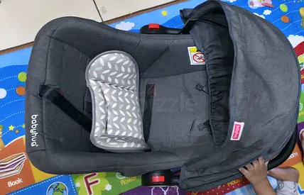 Babyhug Infant Car Seat / Bonfino Baby walker