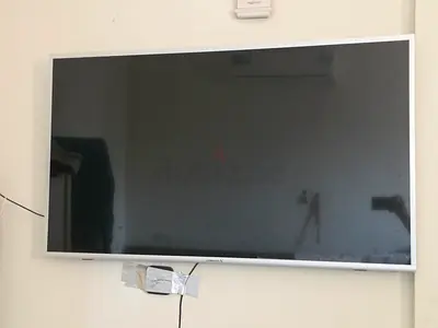 Videocon tv 55 inch urgent sale before 25 September