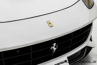 صورة 7 لـ 2013 Ferrari F12 BERLINETTA