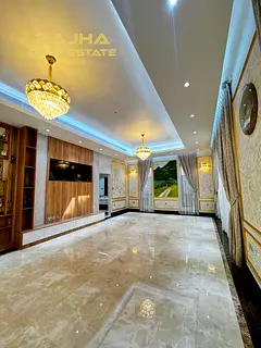 Corner 5 Bed + Maid | Own Pool and Lift | Ready