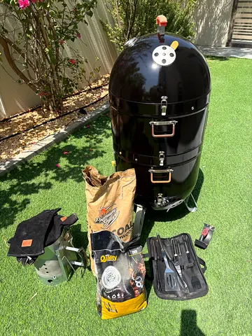 ProQ Excel BBQ Smoker – Large Charcoal Smoker + Accessories