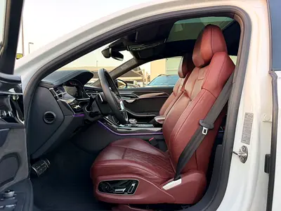 2020 AUDI S8 photo 8
