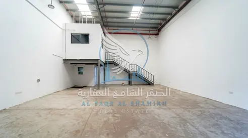 مستودع 2,000 قدم للإيجار في الصناعية 10