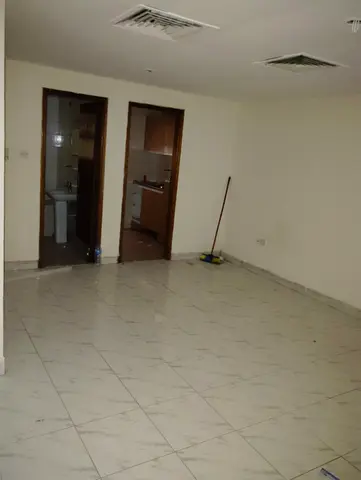 WE HAVE 1BHK APARTMENT NEAR MUBARAK CENTER JUST 24K