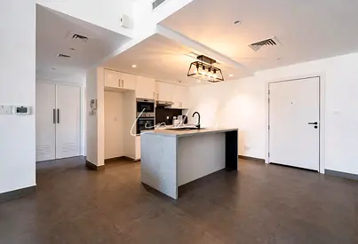 Pool View | Fully renovated | Mid Floor