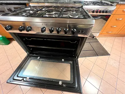 Gas cooker