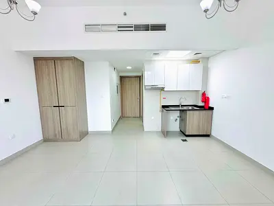 ELEGANT | STUDIO | BALCONY | GYM | POOL | PARKING | ONLY FAMILY