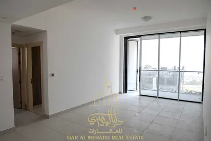 مبنى جديد فسيح بغرفة نوم و صاله | برج عائشة | حمام سباحة رياضي