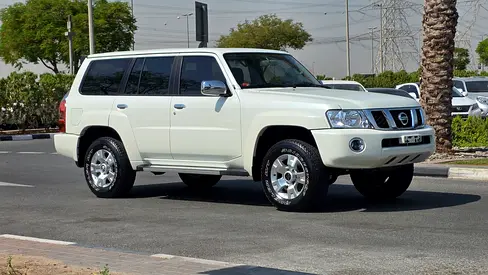2022 NISSAN PATROL GRX 4X4 | DRIVEN 23,037 KM ONLY | FULL OPTION