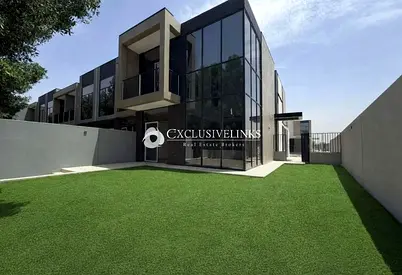 End Unit | Private Garden | 4 Bedroom + Maids