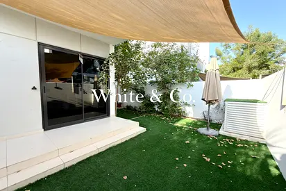 Stunning Corner | 3Bed | Landscaped Garden