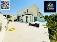 Corner villa overlooking the golf course, featuring a 4,200 sqm plot and custom high-quality finishe