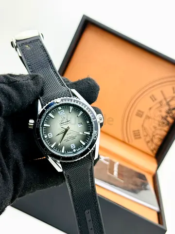 Omega seamaster quartz mens watch