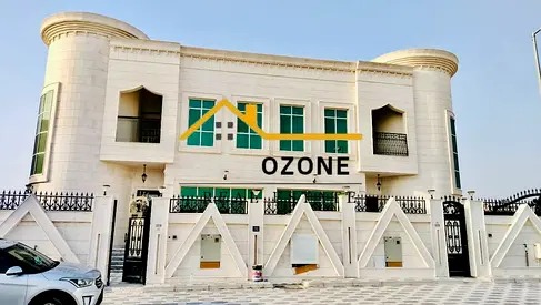 Luxurious huge size 7 bedroom villa separate majlis for rent