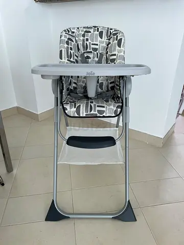 Joie Snacker 2-in-1 highchair