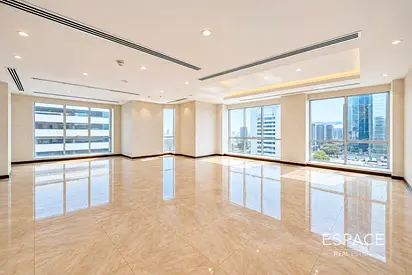 Vacant | Modern Fit Out | Near Metro