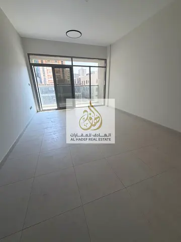 بناية جديدة,اول ساكن,مساحة واسعة,موقع مميز,سهل الوصول