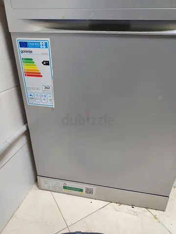 Gorenje freestanding dishwasher in silver - good working condition