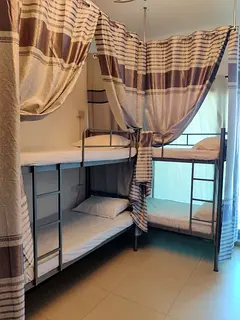Female Bed space Al satwa