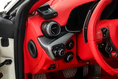 صورة 19 لـ 2013 Ferrari F12 BERLINETTA