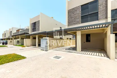Well Maintained and Bright | Ready to Move In