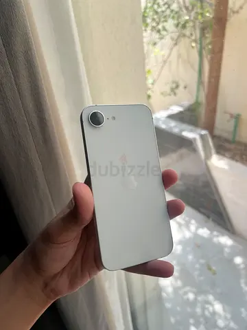 iPhone 16e