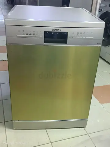 Siemens iq300 latest version 3 racks dishwasher same like new conditon for sale