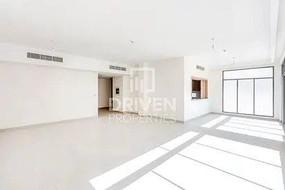 Fully Fitted and Close Kitchen | New Vast Villa