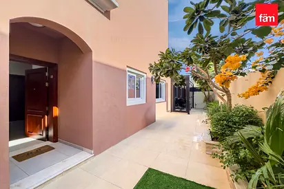 Updgraded Townhouse | Single Row | Vacant |