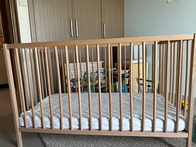 Sturdy Wooden Baby Crib with Mattress