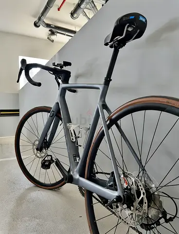 Bike Bicycle Scott Addict 40 Full Carbon Road Disc Brake | Helmet + Accessories