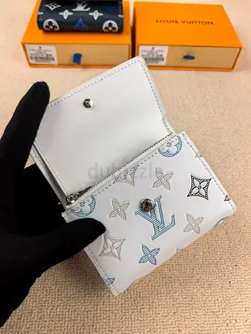 White Louis vuitton victor wallet