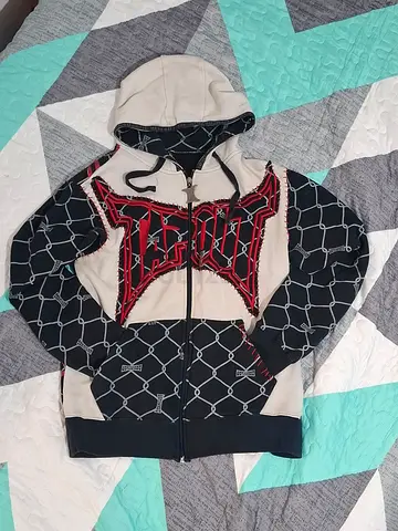Vintage Y2K Tapout full-zip MMA hoodie.