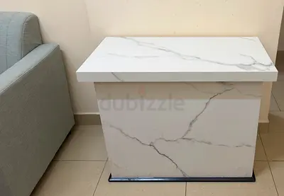 غرفة نوم + غرفة صالة + طاولة تلفزيون + خزانة أحذية