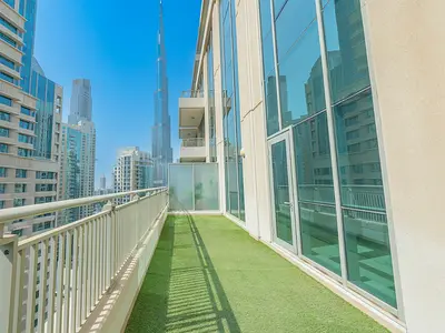 Spacious 2BR | Burj Khalifa View | Downtown Dubai