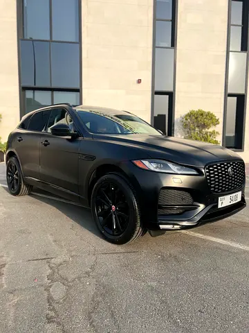 Jaguar F pace