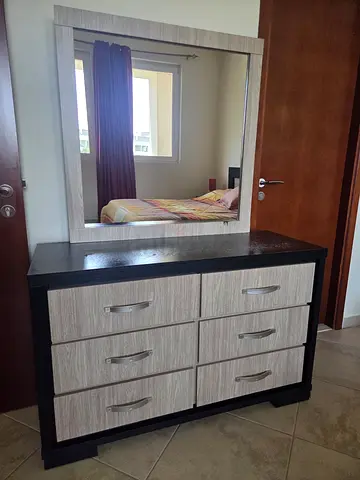 Dresser Home Centre. Spacioud Drawers. Good Condition. Pick up Motor City, Whatsapp 056 7887713