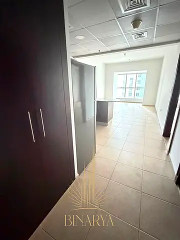 Semi Furnished 1BR | Higher Floor | Dubai Marina
