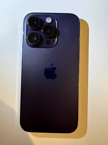 iPhone 14 Pro 256GB - 100% Functional (cracked front glass)