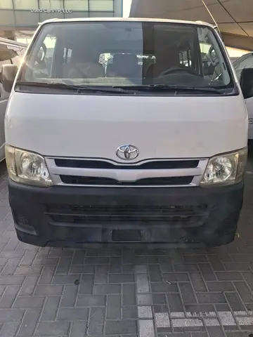 Toyota Hiace Standard 2011 ( 6 passenger with cargo)