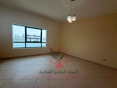 ثلاث غرف وصالة بإطلالة بحرية خلابة - باركينغ خاص، وتأمين مؤجل شهر