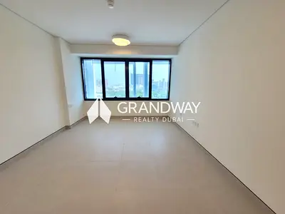 Exclusive 1BR Apartment I Spacious I Vacant