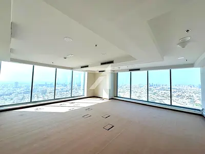 Prime Location | Prestigious | Ready Office