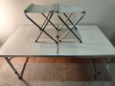 Foldable table