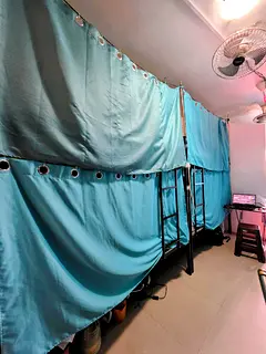 Monthly Men bed Space