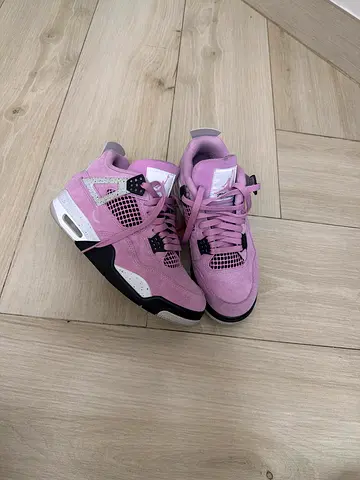 Pink Jordan 4s