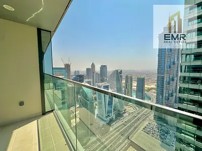 Luxury 2BR with Balcony in Business Bay