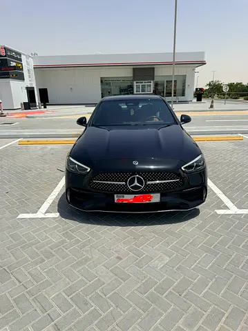Amazing C200 2022 in perfect condition with warranty and service (GCC)