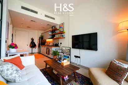 Fully Furnished | Higher Floor | Community View